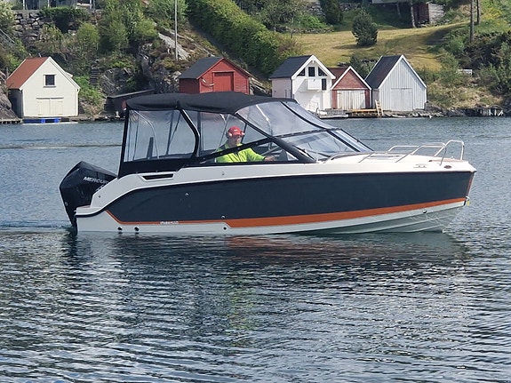 BM-147 Uttern D65 m Mercury 225 hk. Kun 105 t. Velholdt. Vinterlagret Høst pris. 22 of 30