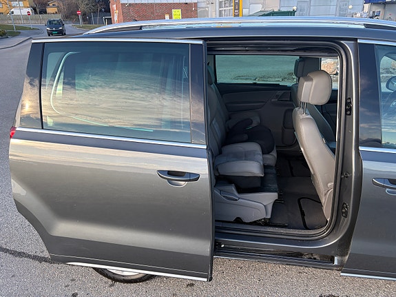 Volkswagen Sharan 7 of 18