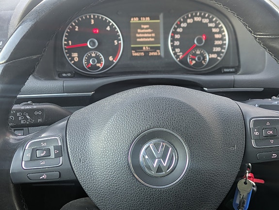 Volkswagen Touran 10 of 27