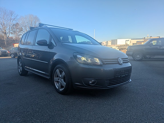 Volkswagen Touran 2 of 27