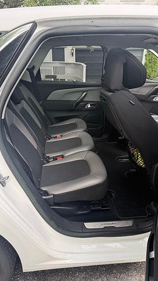 Citroen C4 Picasso 2 of 5