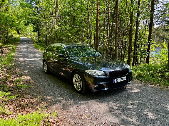 BMW 520d 2 of 13