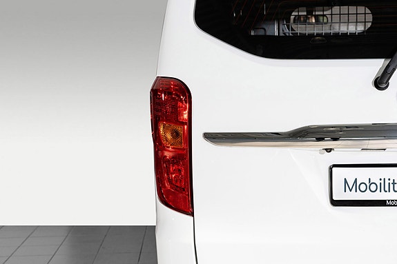 BYD T3 8 of 19