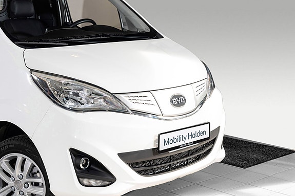 BYD T3 5 of 19