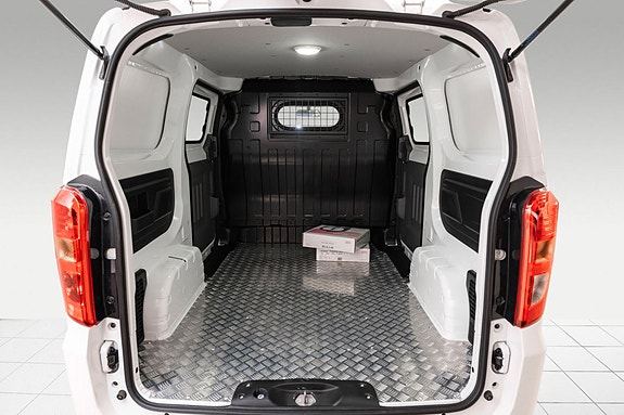 BYD T3 17 of 19