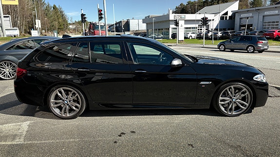 BMW M550d 5 of 30