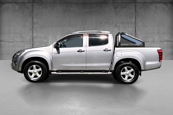 Isuzu D-max 4 of 5