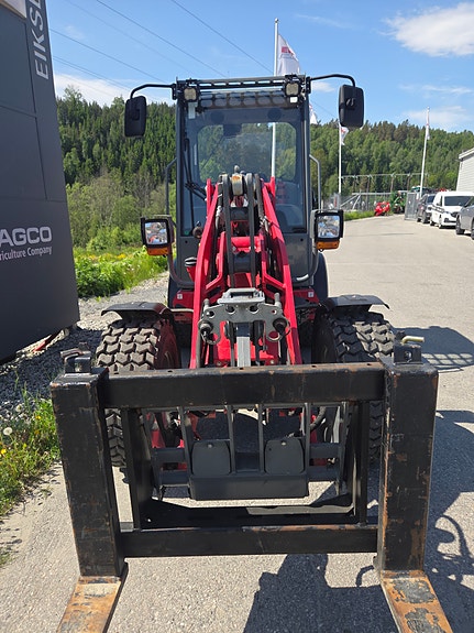 Weidemann 2080LP 4 of 14
