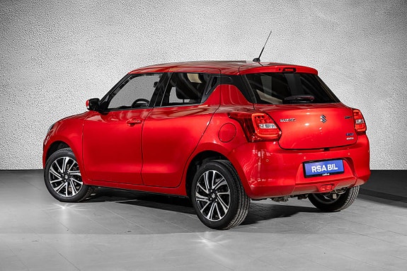 Suzuki Swift 2 of 5