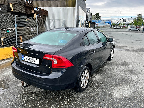 Volvo S60 8 of 21