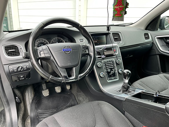 Volvo S60 16 of 21