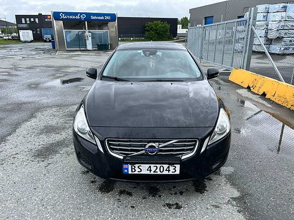 Volvo S60 3 of 21