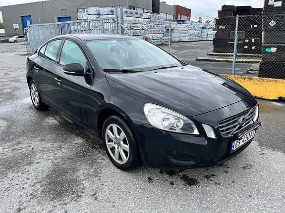 Volvo S60 4 of 21