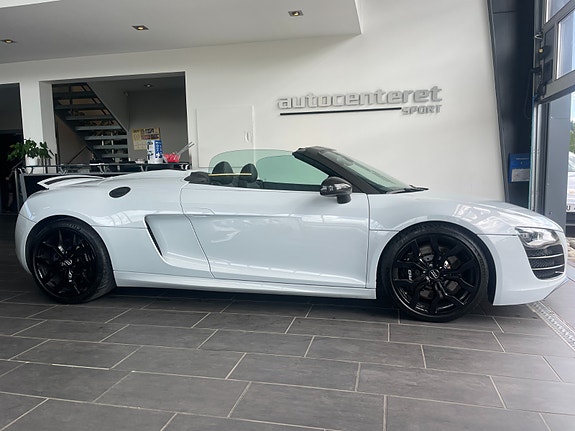 Audi R8 9 of 23