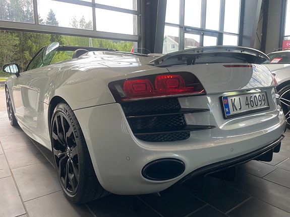 Audi R8 13 of 23