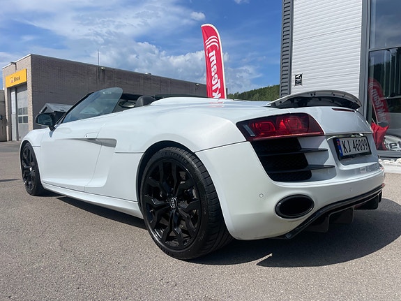 Audi R8 7 of 23