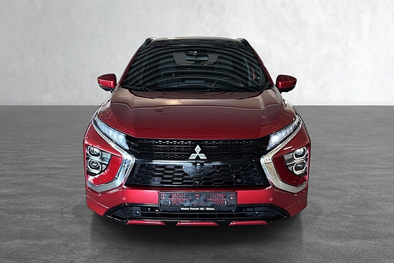 Sporty Dynamic Shield front