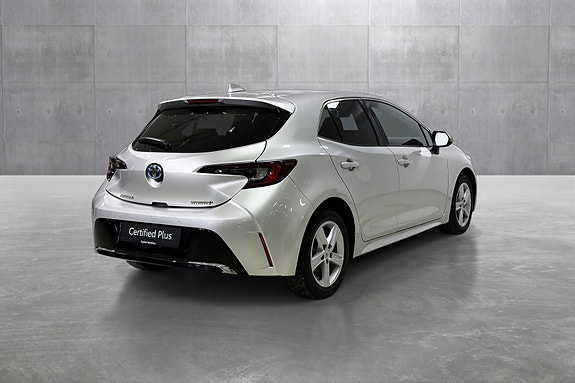 Toyota Corolla 5 of 5