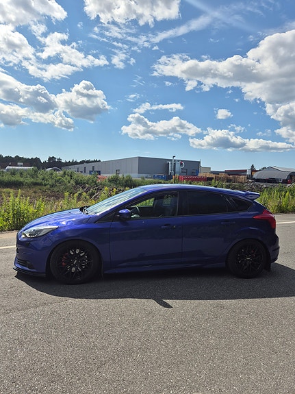 Ford Focus 3 of 5