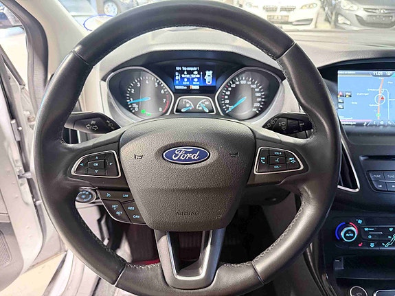 Ford Focus 13 of 23