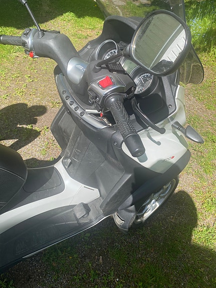 Piaggio MP3 500 LT Business 3 of 5