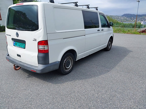 Volkswagen Transporter 3 of 5