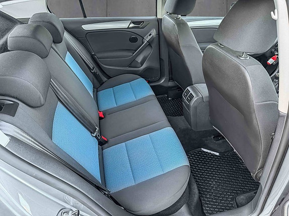 Volkswagen Golf VI 10 of 12
