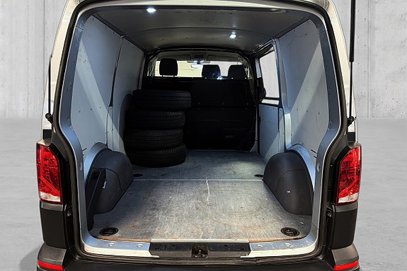 Volkswagen Transporter 9 of 18