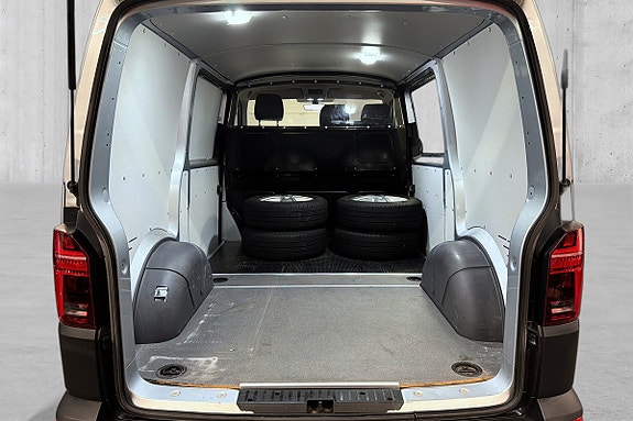 Volkswagen Transporter 9 of 22