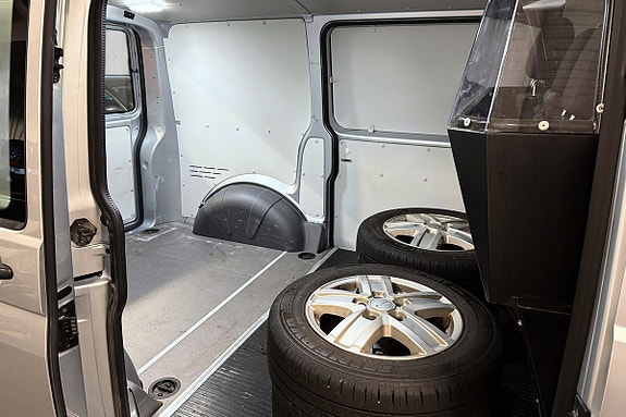 Volkswagen Transporter 14 of 22