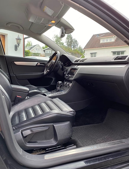 Volkswagen Passat Alltrack 13 of 28