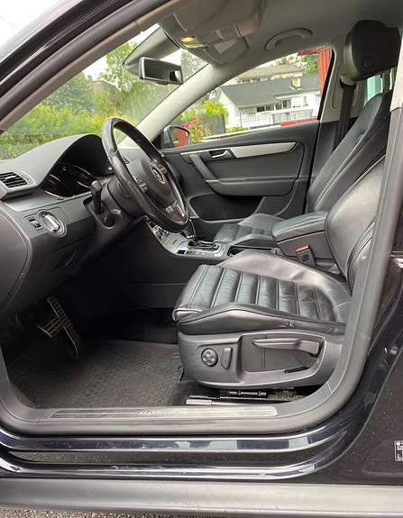 Volkswagen Passat Alltrack 11 of 28
