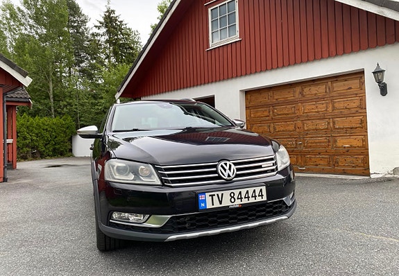 Volkswagen Passat Alltrack 3 of 28