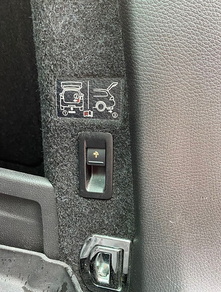 Volkswagen Passat Alltrack 25 of 28