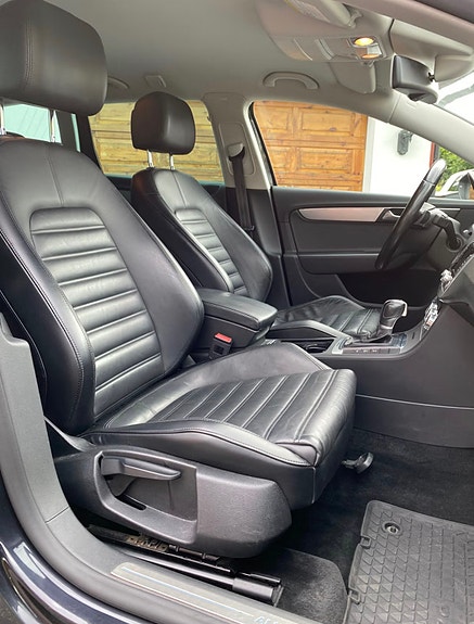 Volkswagen Passat Alltrack 12 of 28