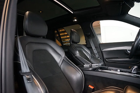 Volvo XC90 4 of 15