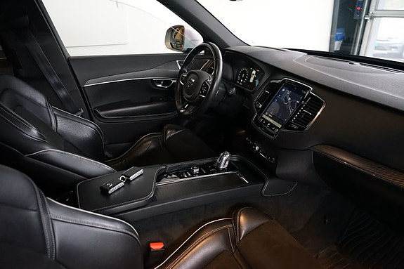 Volvo XC90 5 of 15
