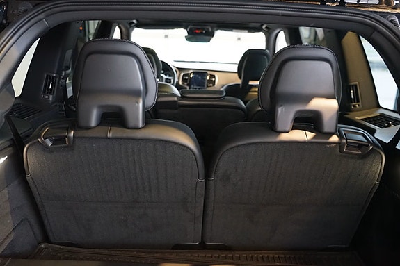 Volvo XC90 13 of 15