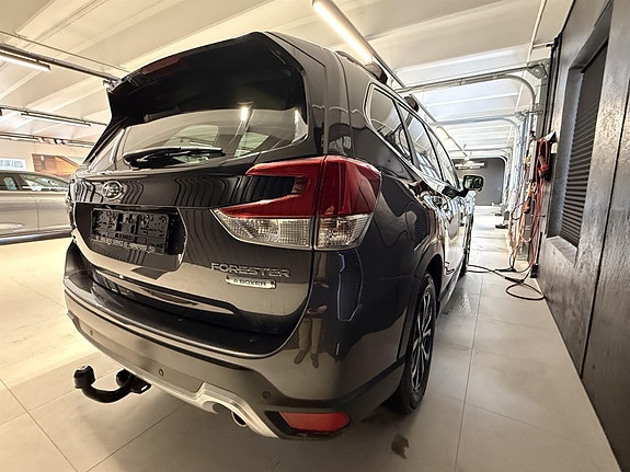 Subaru Forester 4 of 5