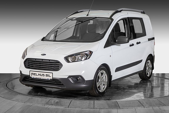 Ford Transit Courier 3 of 5