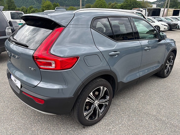 Volvo XC40 5 of 5