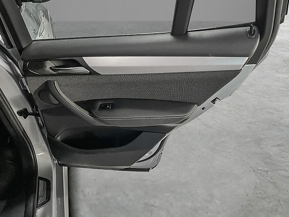 BMW X3 21 of 28