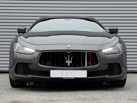 Maserati Ghibli 3 of 5