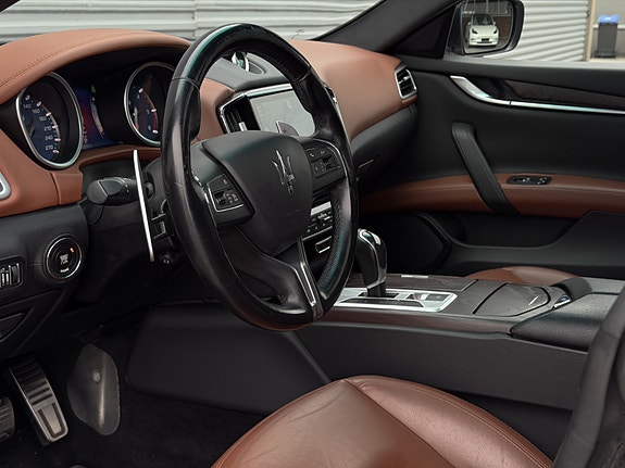 Maserati Ghibli 16 of 30