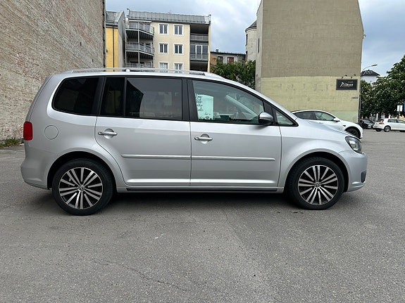 Volkswagen Touran 5 of 5