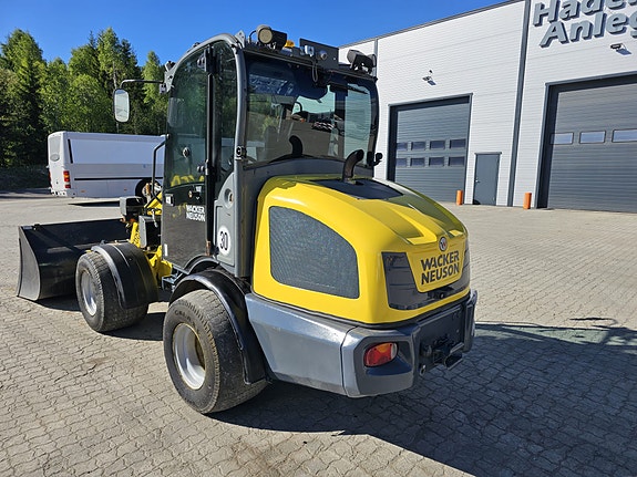 Wacker Neuson WL38 2 of 5