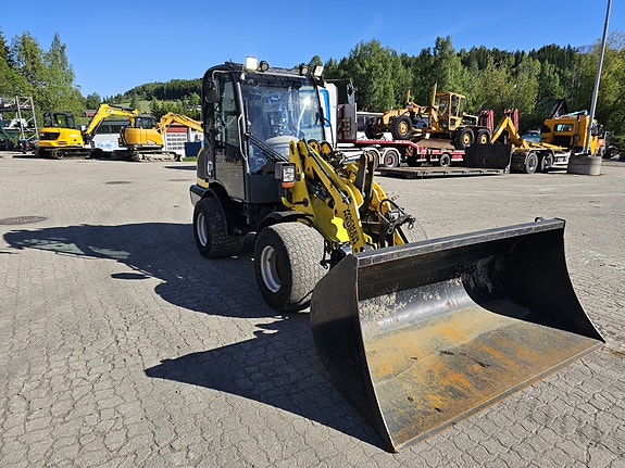 Wacker Neuson WL38 4 of 5