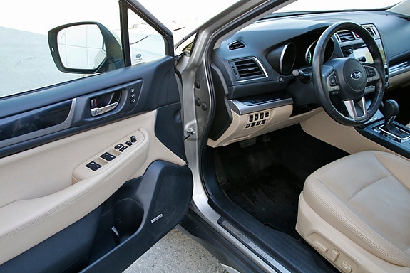 Subaru Outback 14 of 30