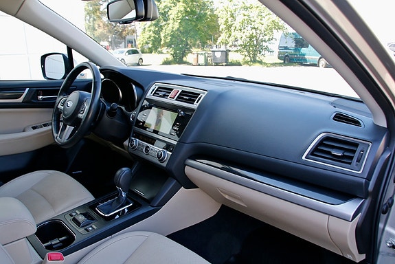 Subaru Outback 12 of 30
