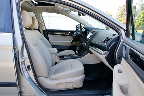 Subaru Outback 8 of 30